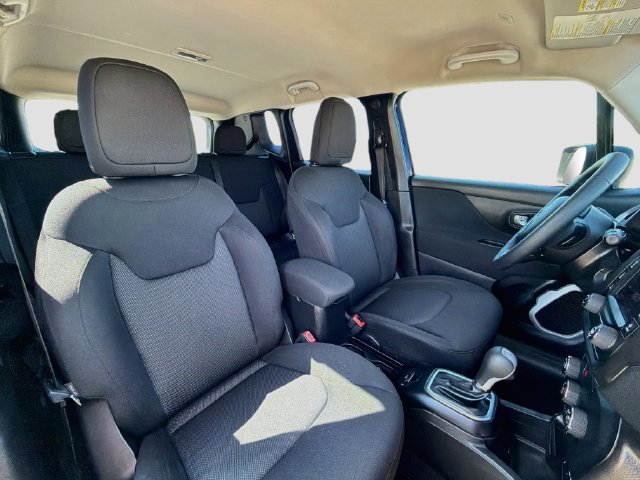 Used 2019 Jeep Renegade Sport FWD image 14