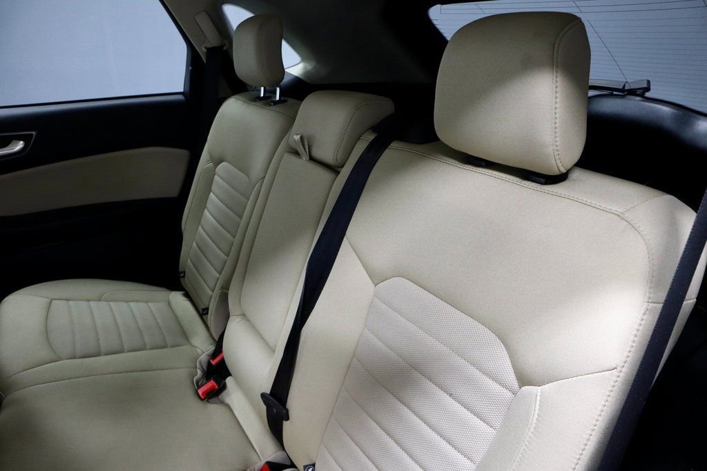 Certified 2022 Ford Edge SE image 22