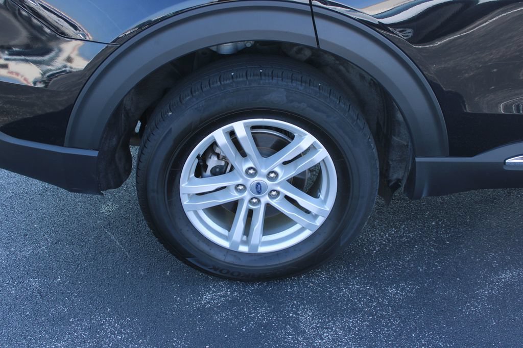 Certified 2024 Ford Explorer XLT w/ Equipment Group 202A AWD/4WD image 17