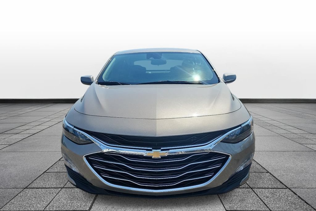 Used 2024 Chevrolet Malibu LT FWD image 2