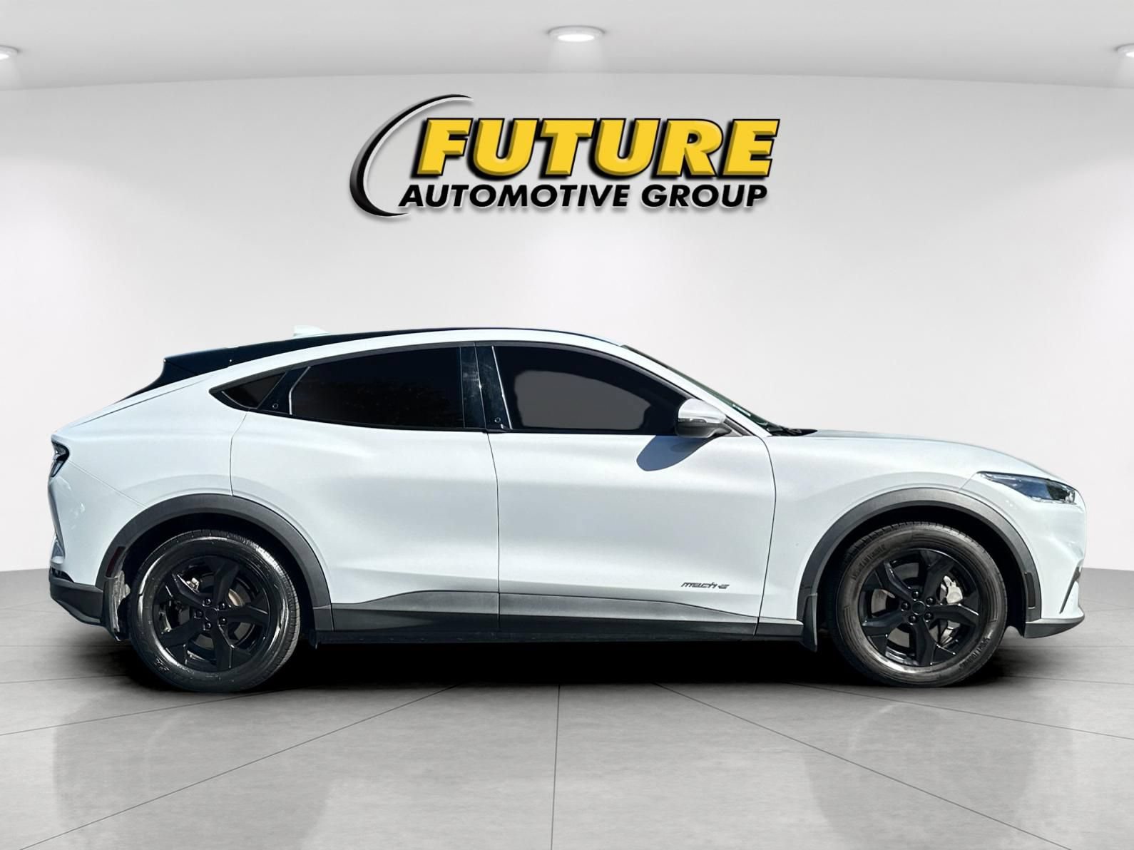 Certified 2022 Ford Mustang Mach-E Select RWD image 2