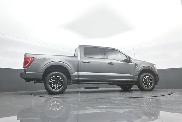 Certified 2022 Ford F150 XLT w/ Equipment Group 302A High image 32