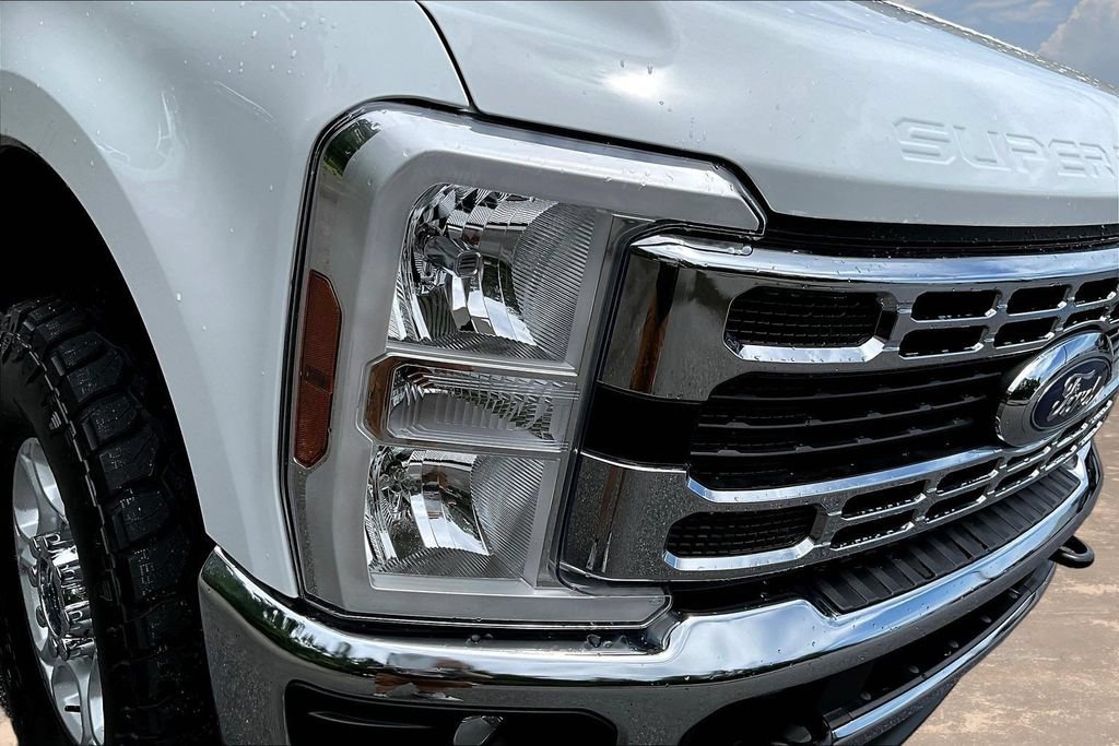Certified 2025 Ford F250 XLT AWD/4WD image 33