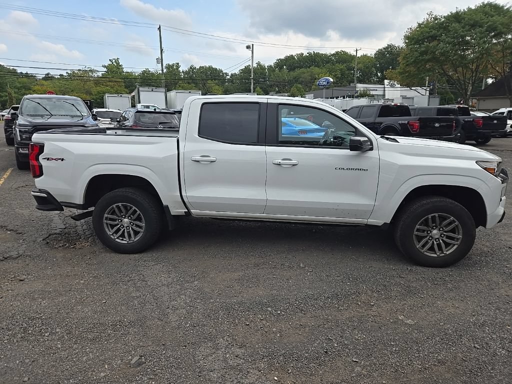 Used 2023 Chevrolet Colorado LT w/ LT Convenience Package II AWD/4WD image 9