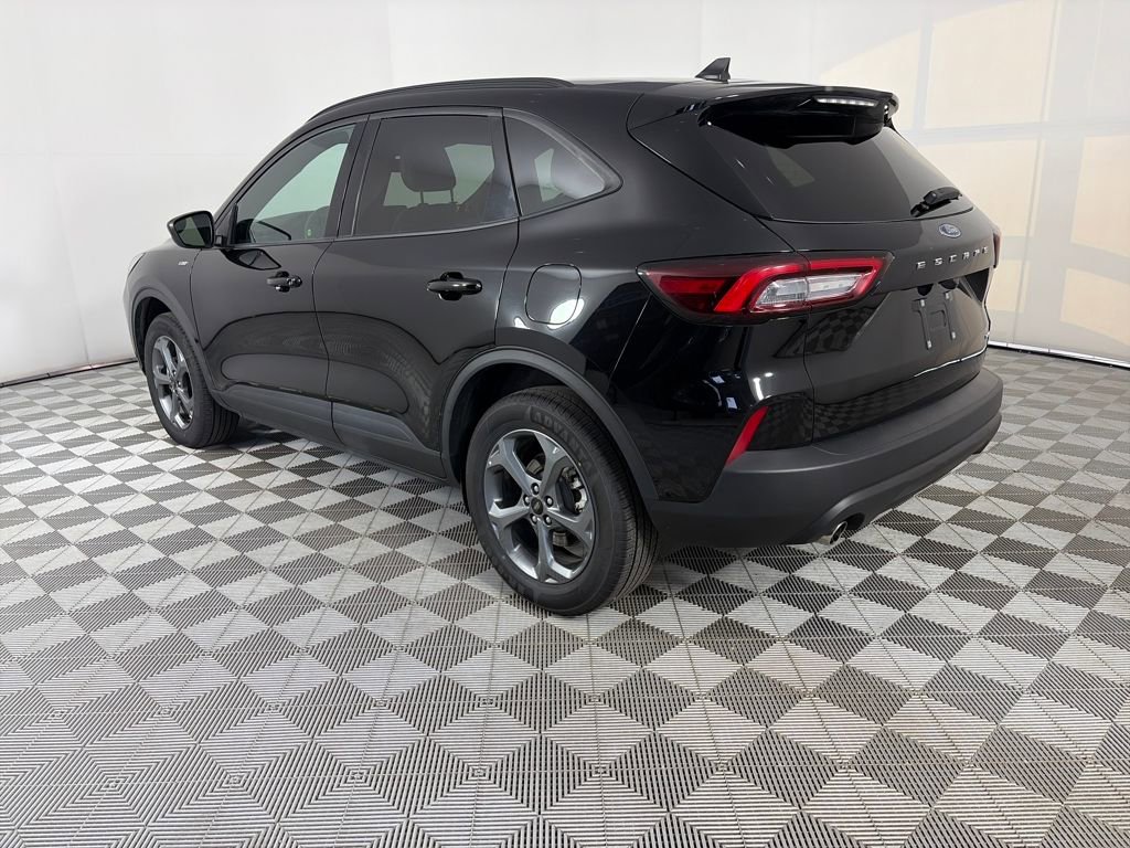 Certified 2025 Ford Escape ST-Line Select image 5