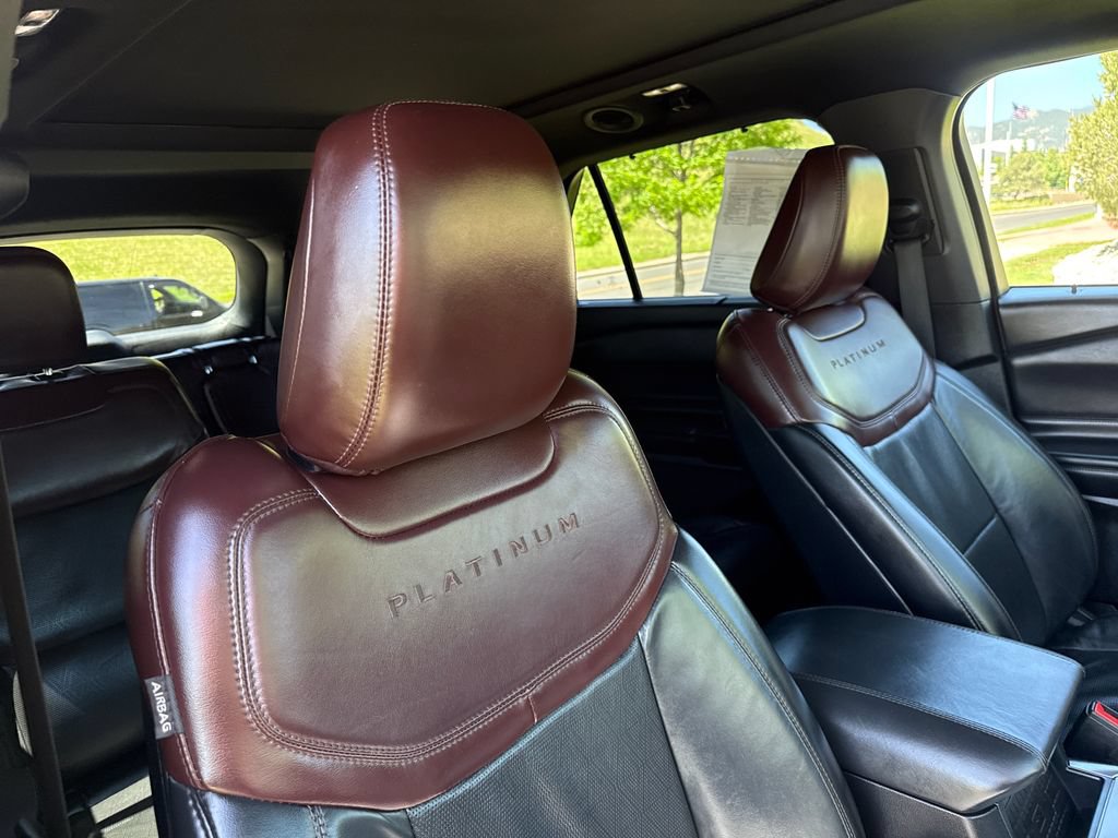 Certified 2020 Ford Explorer Platinum w/ Premium Technology Package AWD/4WD image 35
