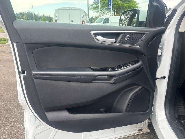 Certified 2018 Ford Edge SEL FWD image 17