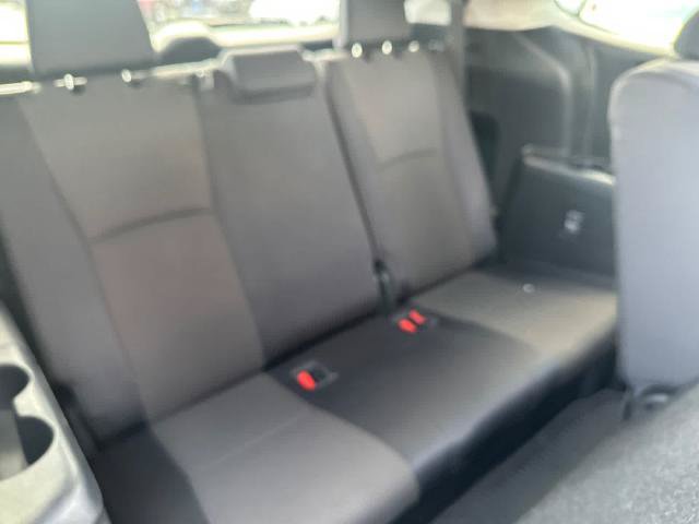 Used 2023 Toyota Highlander L FWD image 33
