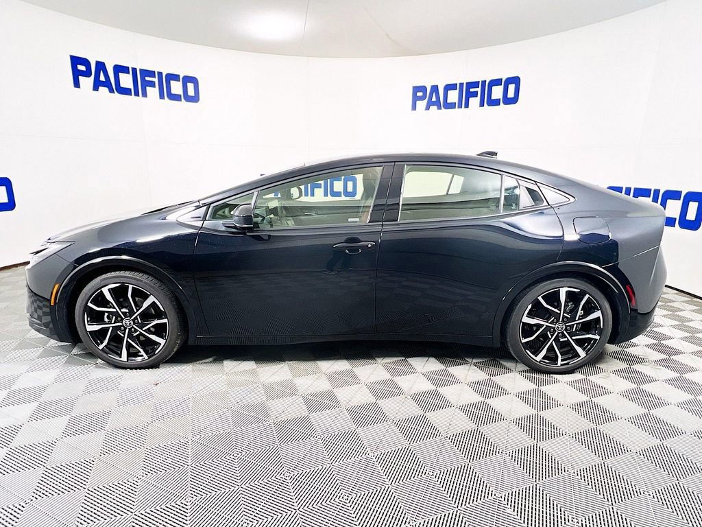 Used 2024 Toyota Prius Prime Premium image 6