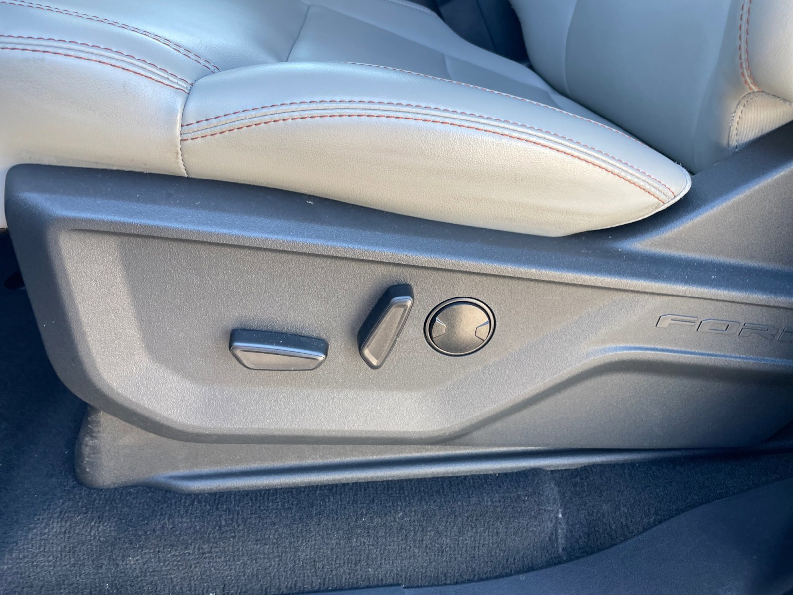 Certified 2025 Ford Expedition Active RWD image 14