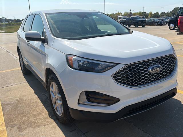 Certified 2024 Ford Edge SEL AWD/4WD image 2