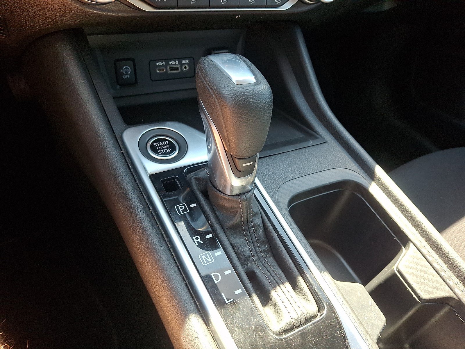 Used 2024 Nissan Sentra SV FWD image 13