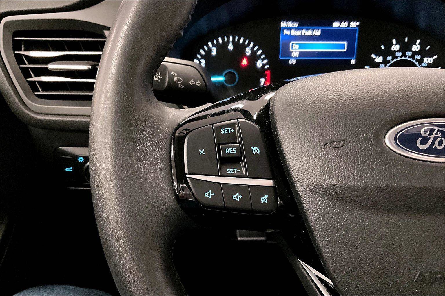 Certified 2022 Ford Escape SEL image 17