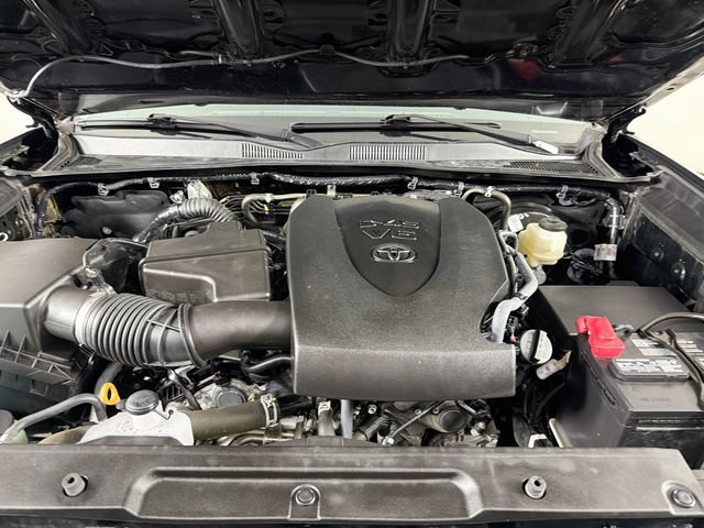 Used 2022 Toyota Tacoma SR5 w/ Technology Package RWD image 33