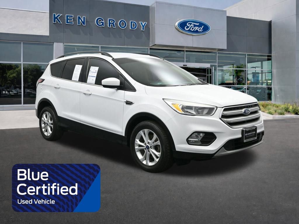 Certified 2018 Ford Escape SE FWD image 1