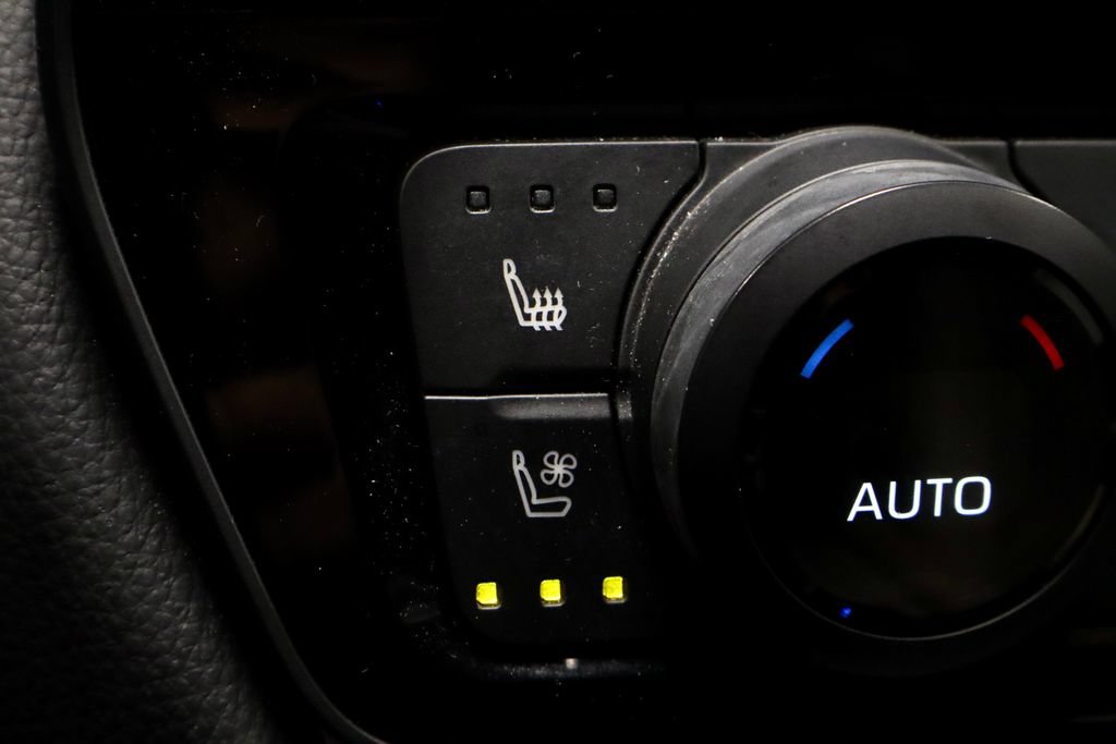 Used 2024 Toyota Grand Highlander AWD image 4