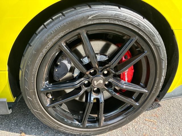 Certified 2021 Ford Mustang Shelby GT500 w/ Technology Package RWD image 13