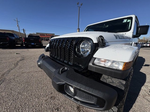 Used 2023 Jeep Gladiator Willys image 9
