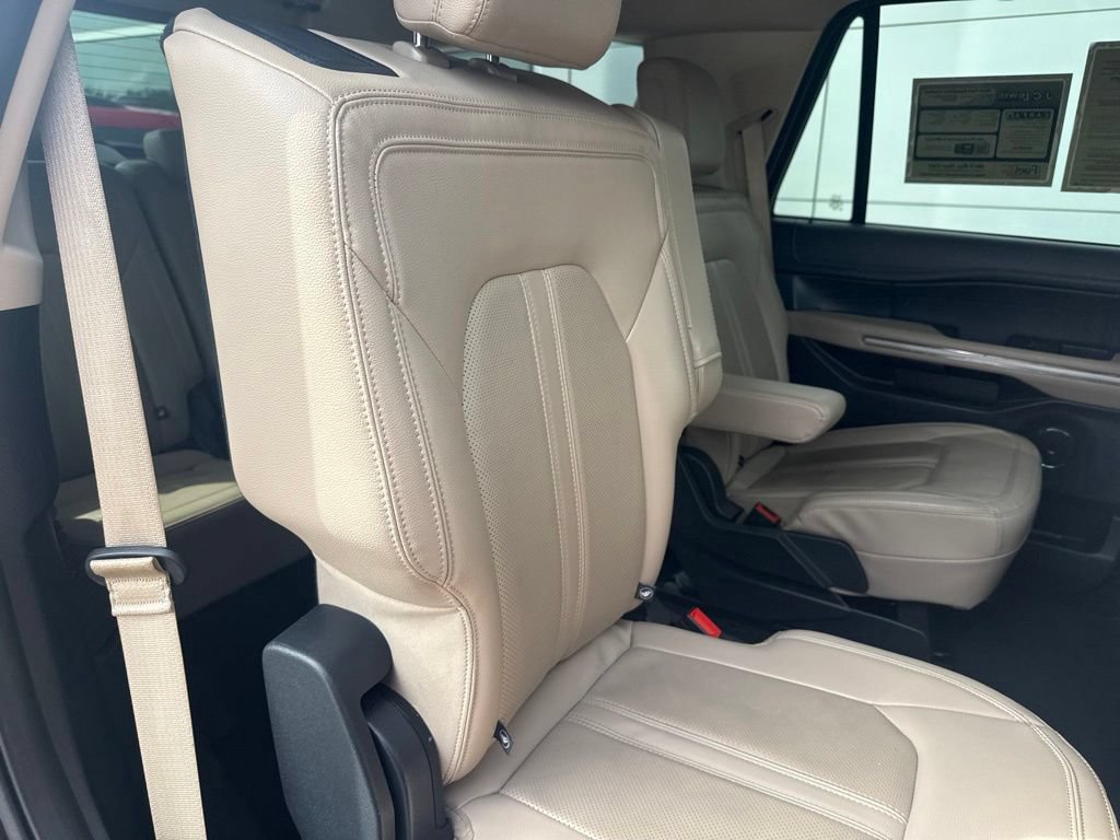 Certified 2024 Ford Expedition Limited RWD image 35