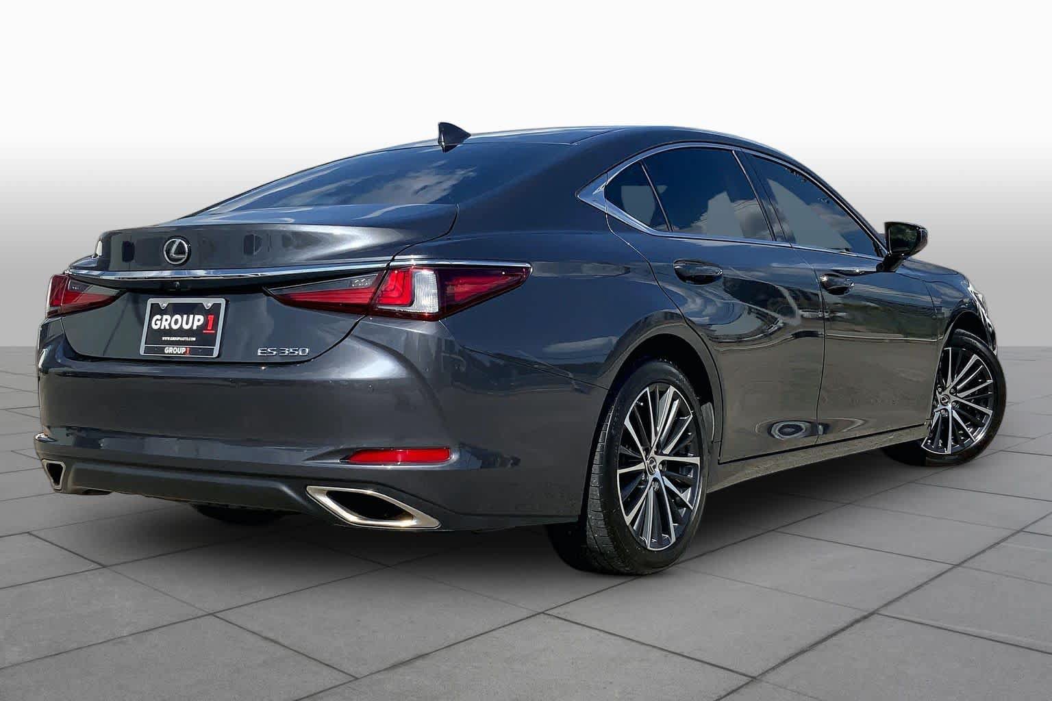 Used 2025 Lexus ES 350 w/ Premium Package FWD image 12