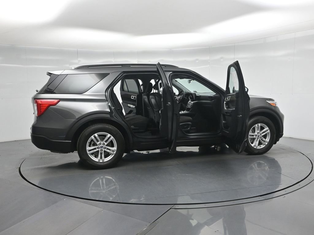 Certified 2020 Ford Explorer XLT image 32