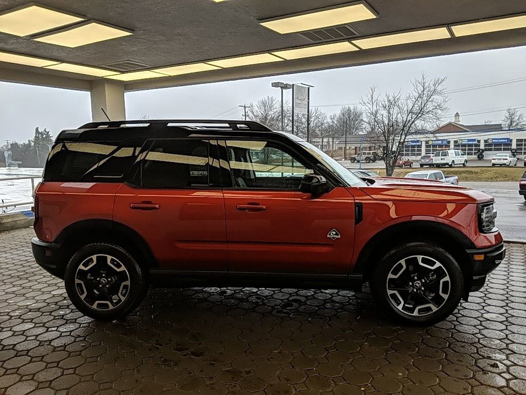Certified 2024 Ford Bronco Sport Outer Banks w/ Tech Package image 6