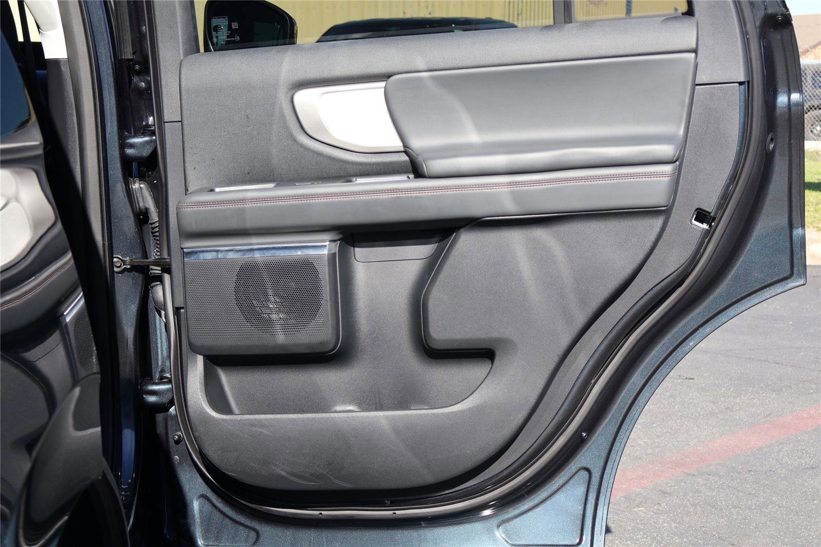 Certified 2025 Ford Expedition Active image 35