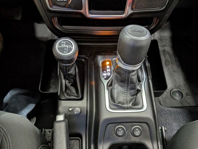 Used 2023 Jeep Wrangler Sport AWD/4WD image 10