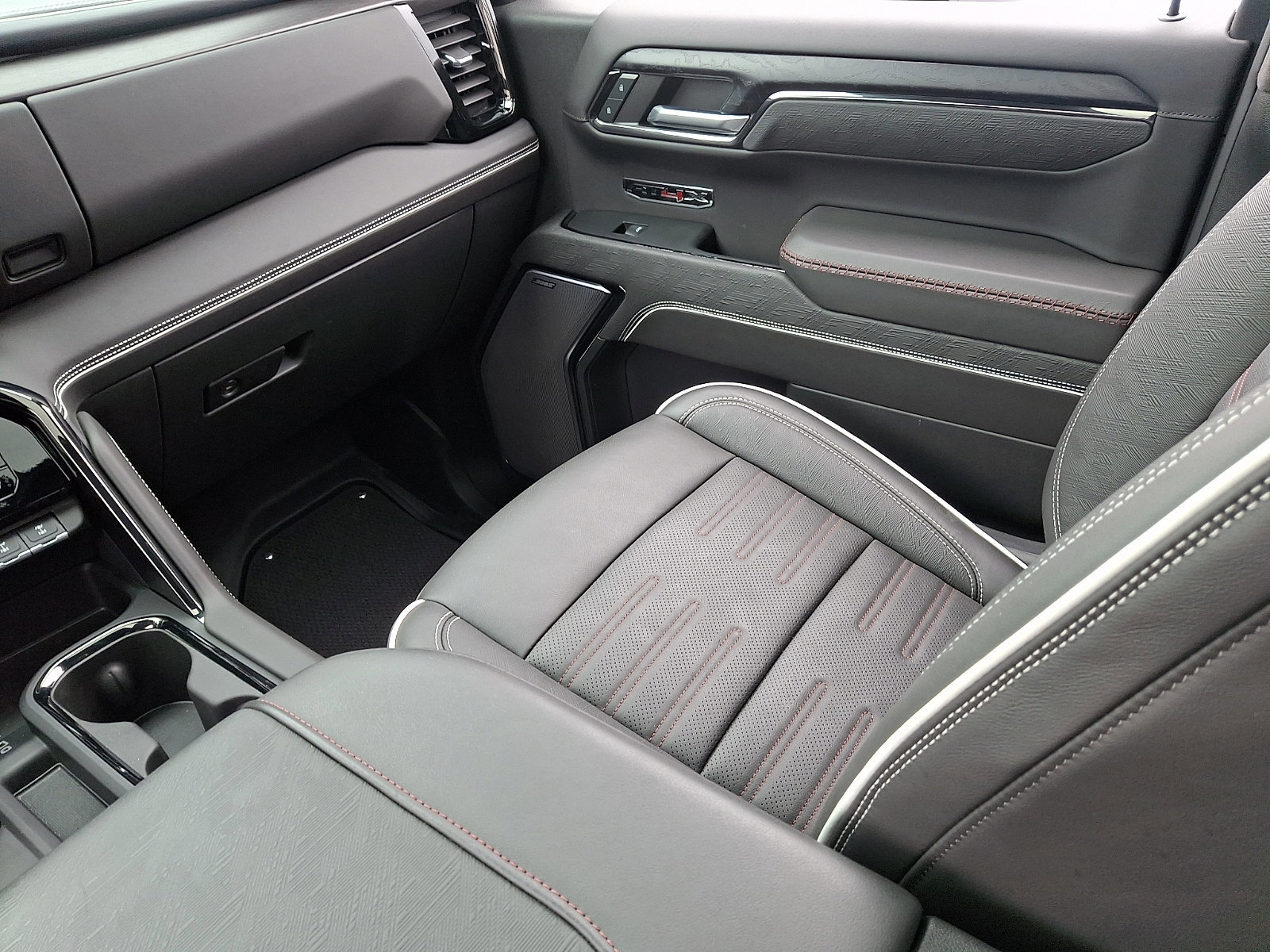 Used 2024 GMC Sierra 1500 AT4X image 15