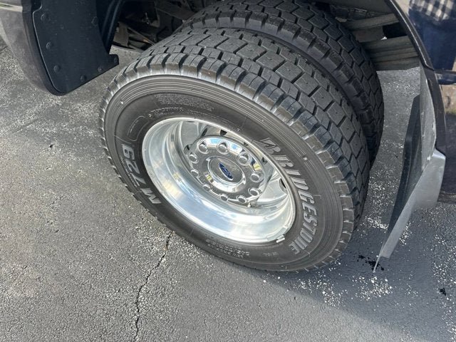 Certified 2022 Ford F450 Platinum w/ FX4 Off-Road Package AWD/4WD image 8