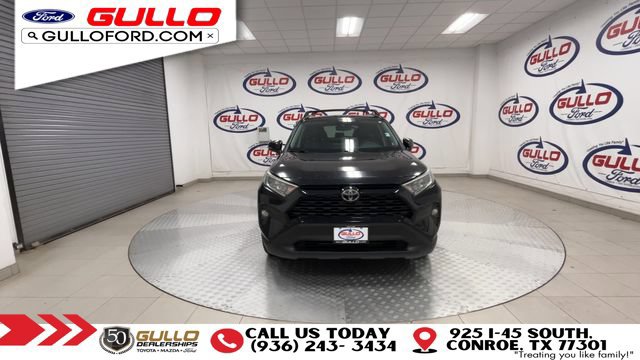 Used 2021 Toyota RAV4 XLE Premium FWD image 3
