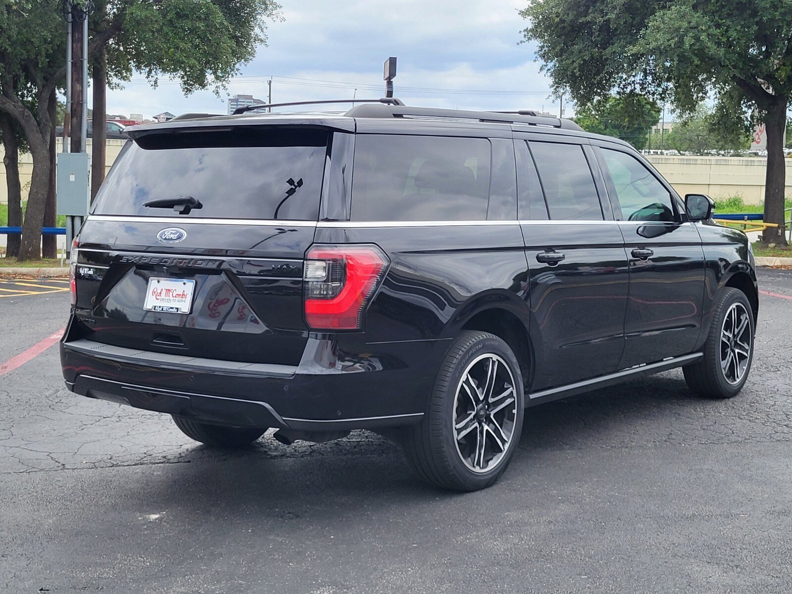 Certified 2021 Ford Expedition Max Limited RWD image 4