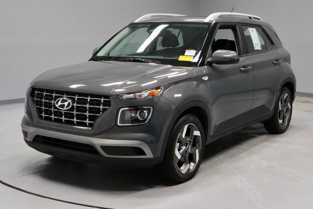 Used 2025 Hyundai Venue SEL FWD image 6