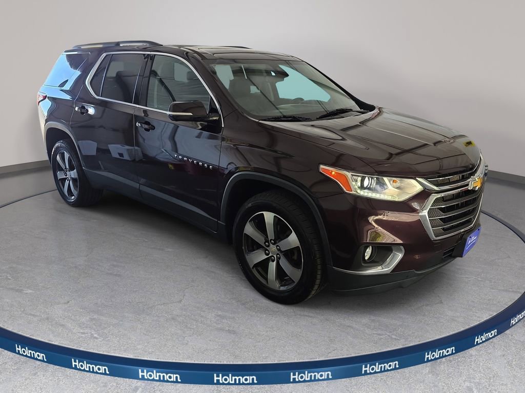 Used 2020 Chevrolet Traverse LT w/ LT Premium Package image 7