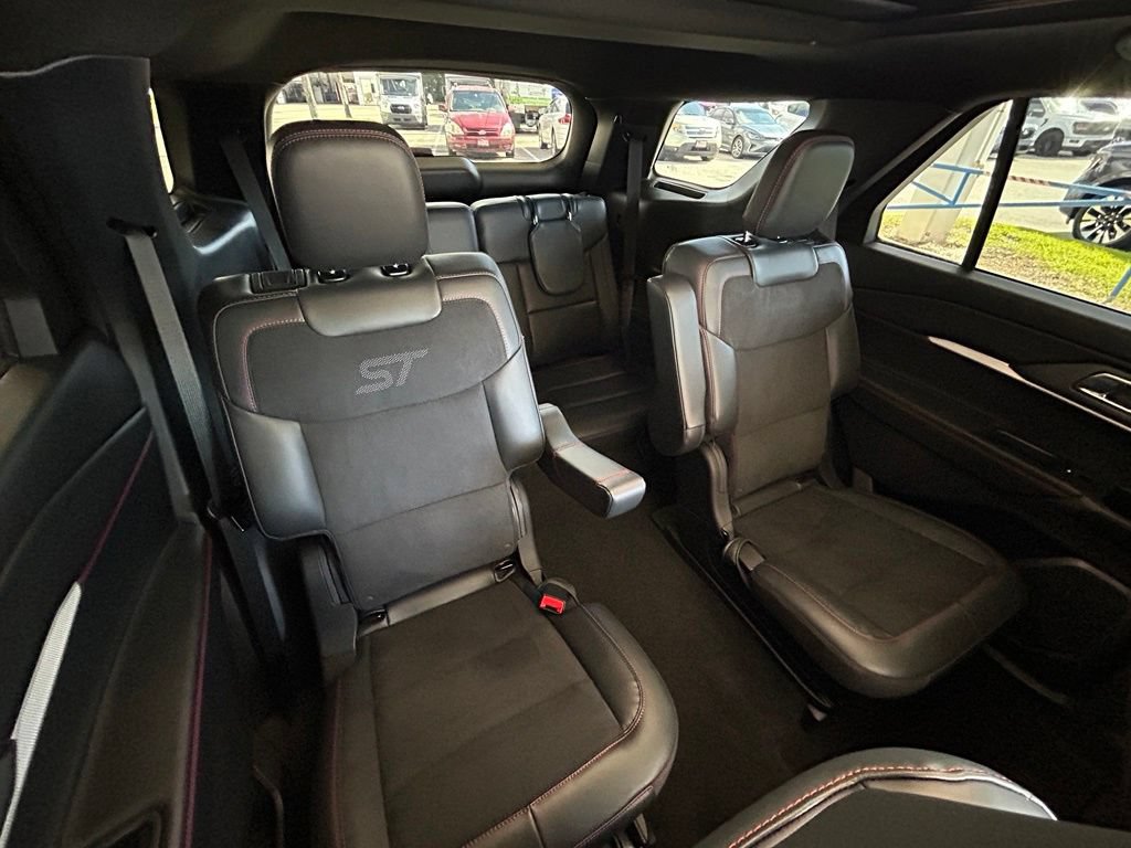 Certified 2025 Ford Explorer ST AWD/4WD image 31