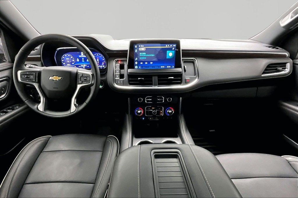 Used 2024 Chevrolet Suburban Premier AWD/4WD image 16
