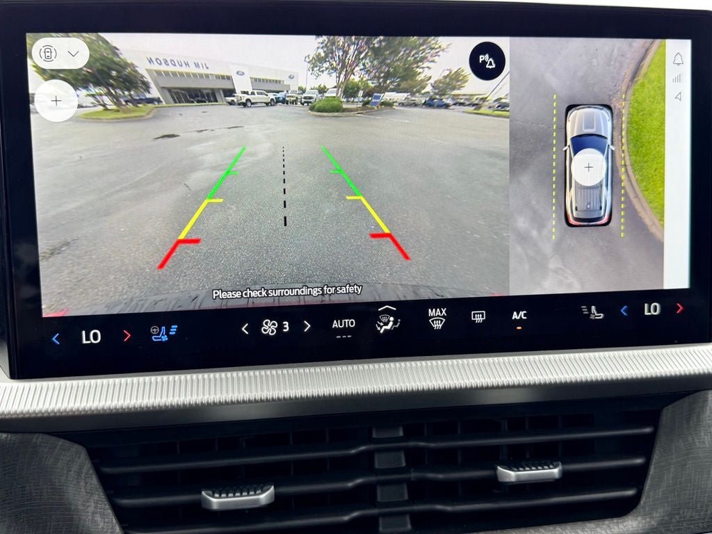 Certified 2025 Ford Explorer Platinum RWD image 36