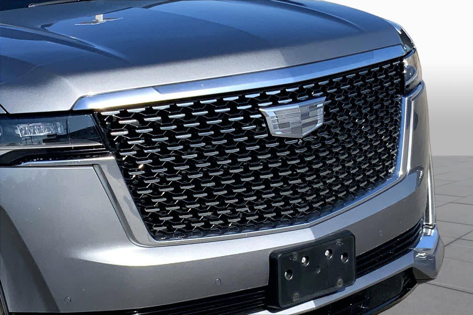 Used 2021 Cadillac Escalade Premium Luxury w/ Driver Assist Tech Package AWD/4WD image 28