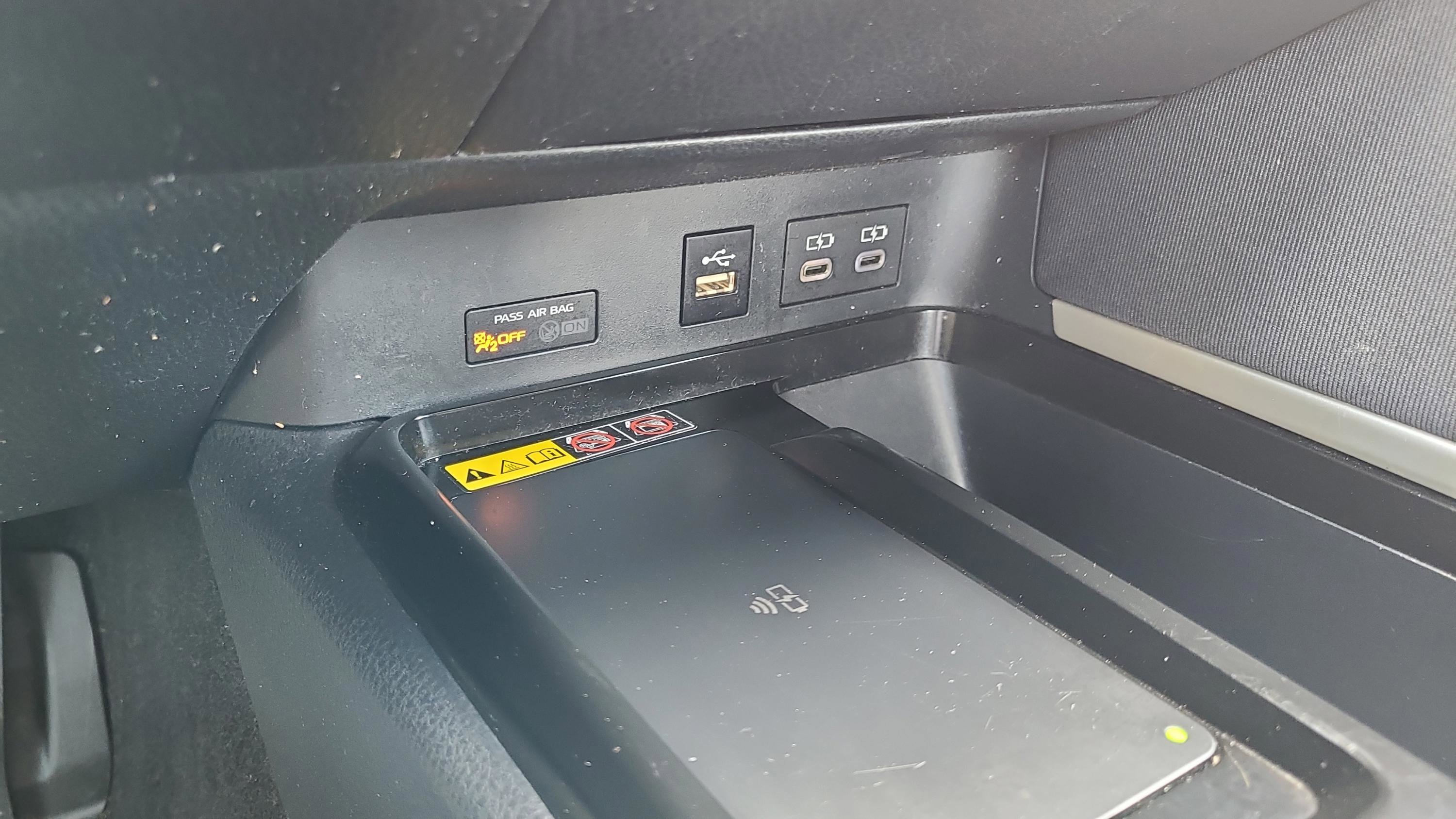 Used 2025 Toyota Camry SE FWD image 26