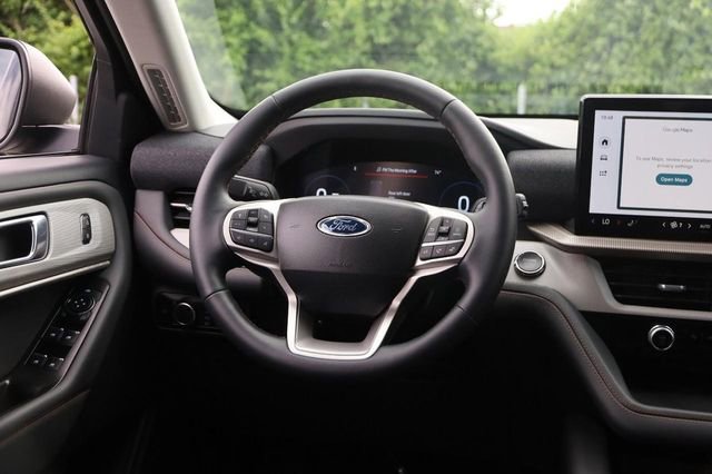 Certified 2025 Ford Explorer Active AWD/4WD image 24