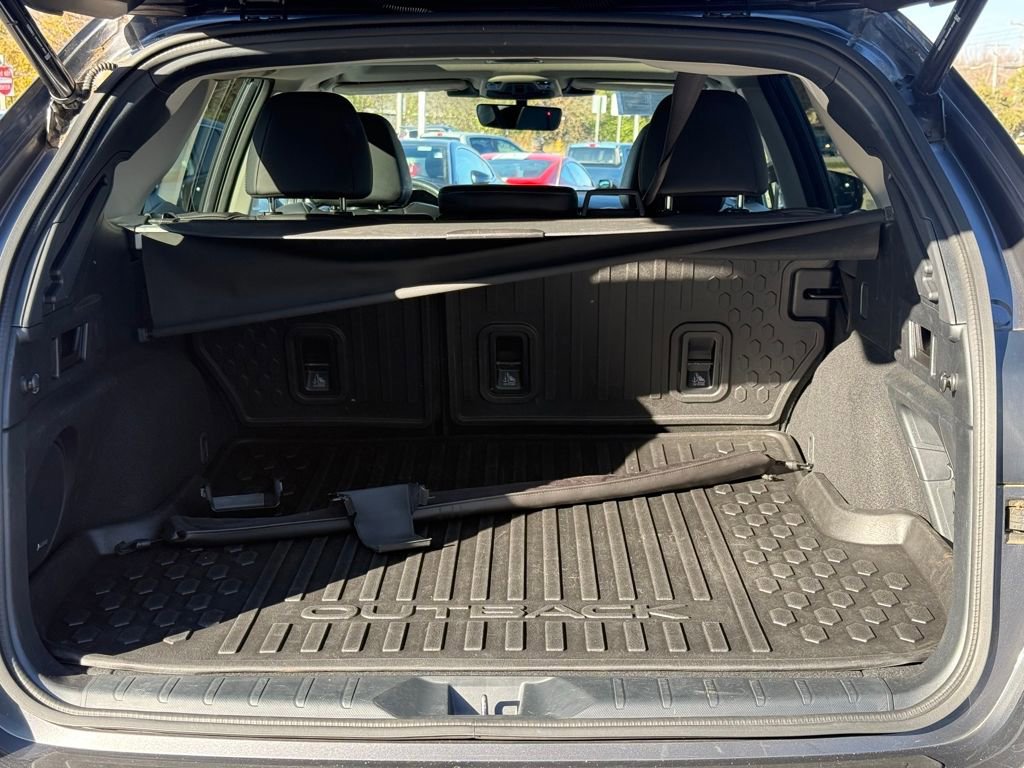 Used 2023 Subaru Outback Limited XT image 17
