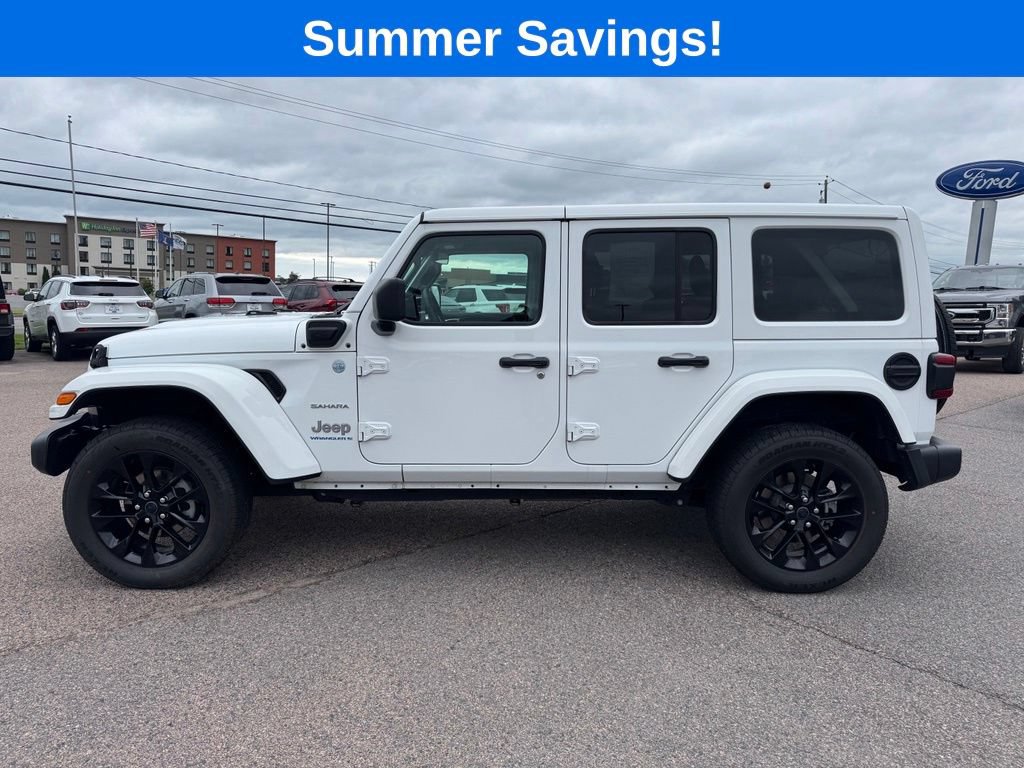 Used 2024 Jeep Wrangler Unlimited Sahara AWD/4WD image 3