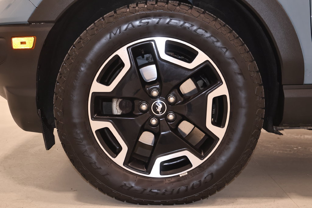 Certified 2021 Ford Bronco Sport Outer Banks AWD/4WD image 40
