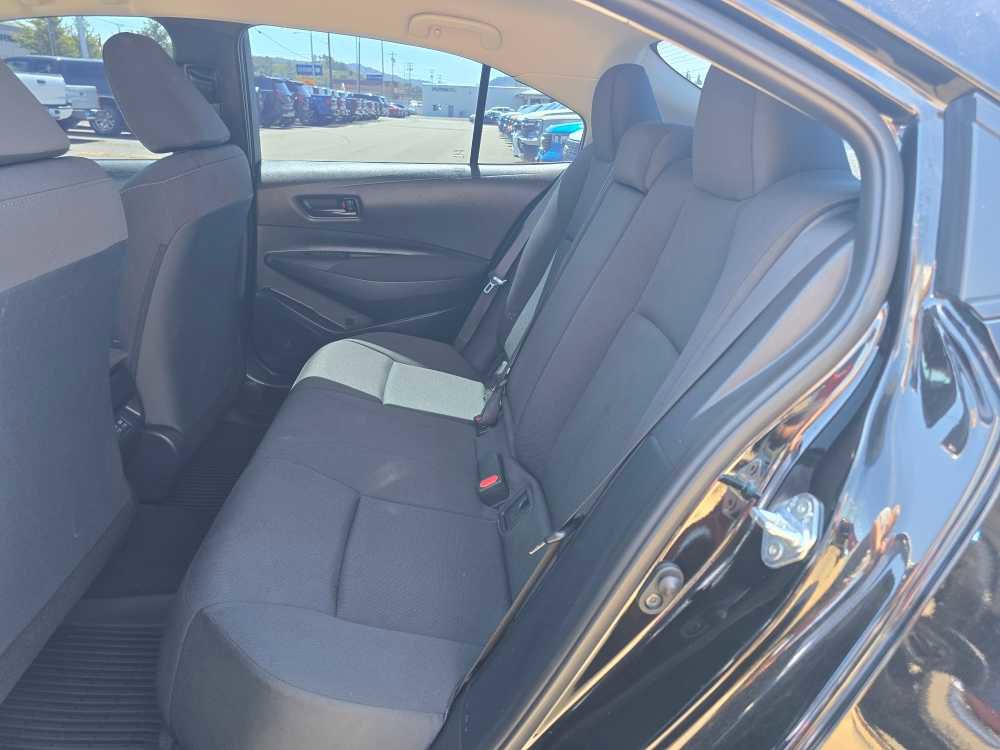 Used 2025 Toyota Corolla LE FWD image 16