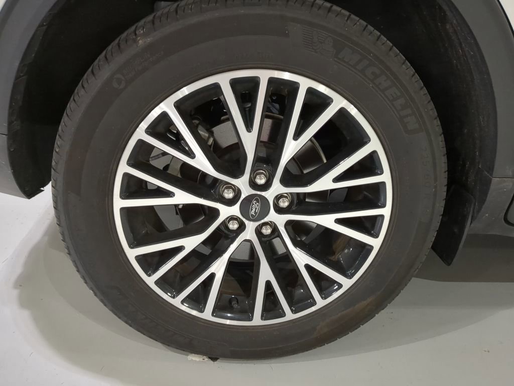 Certified 2025 Ford Escape SE image 13