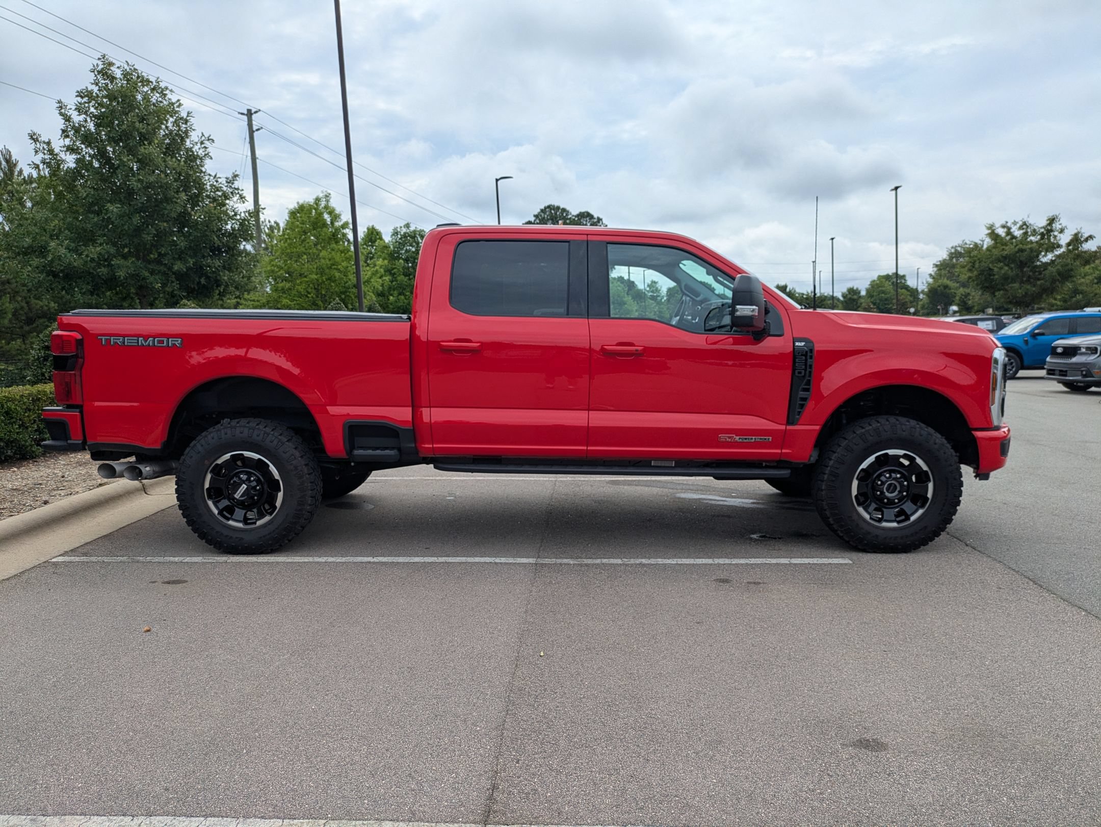 Certified 2025 Ford F250 XLT w/ Black Appearance Package AWD/4WD image 3
