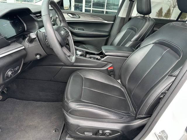 Used 2023 Jeep Grand Cherokee L Limited w/ Luxury Tech Group II AWD/4WD image 20