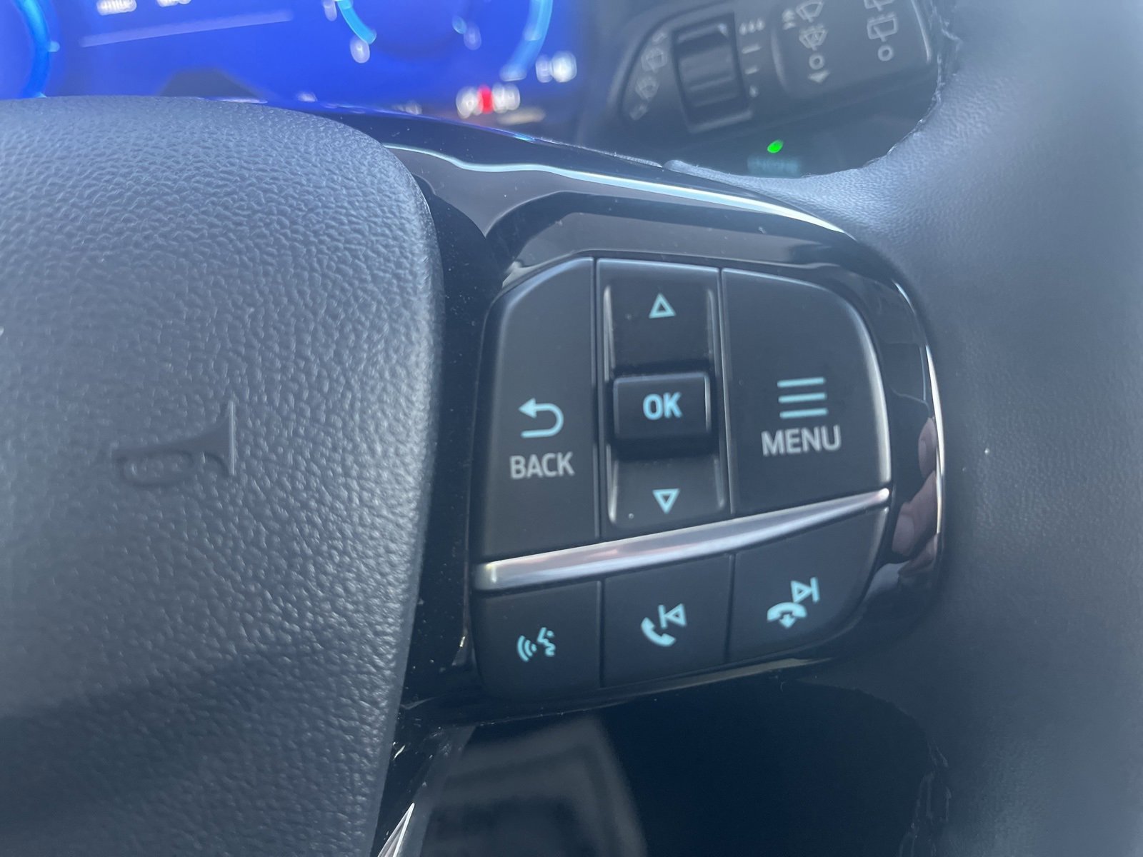 Certified 2022 Ford Escape Titanium w/ Class II Trailer Tow Package image 22