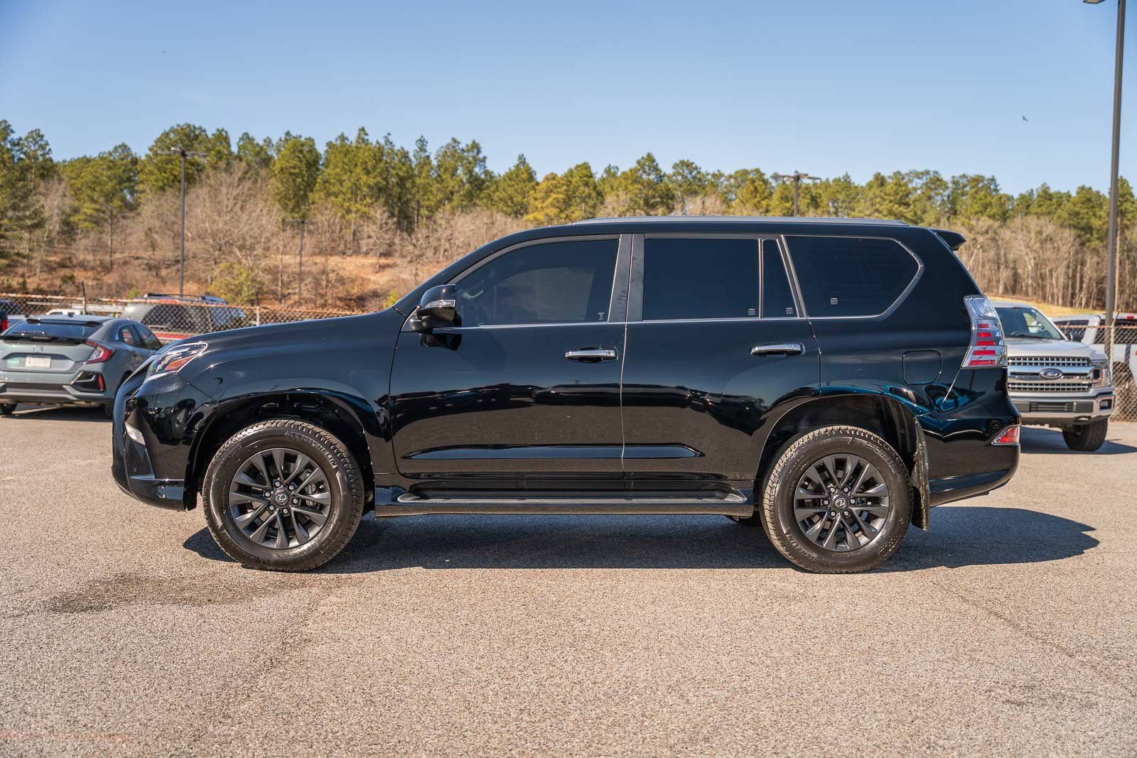 Used 2023 Lexus GX 460 Premium w/ Premium Package AWD/4WD image 4