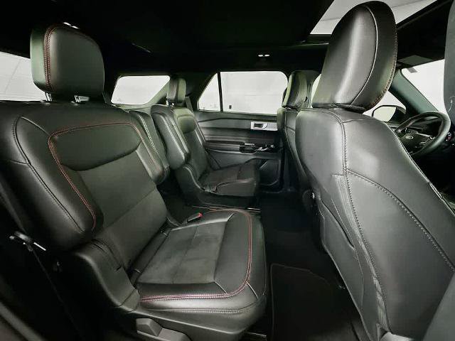 Certified 2024 Ford Explorer ST-Line w/ Class IV Trailer Tow Package AWD/4WD image 35